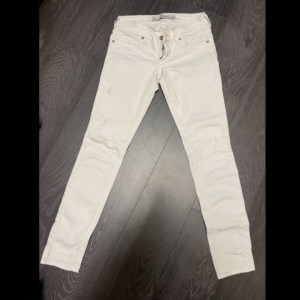 Abercrombie & Fitch Ripped Low Rise Skinny Jean